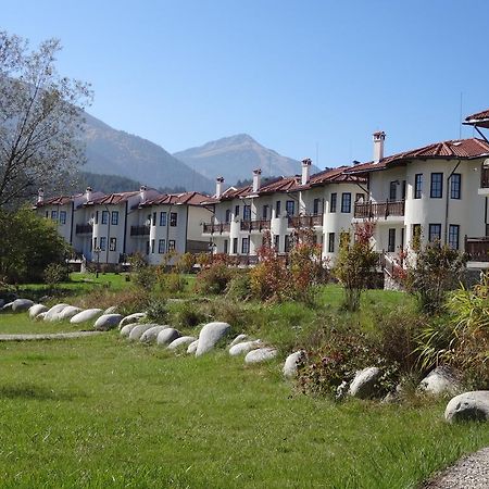 Pinerose Resort 班斯科 外观 照片