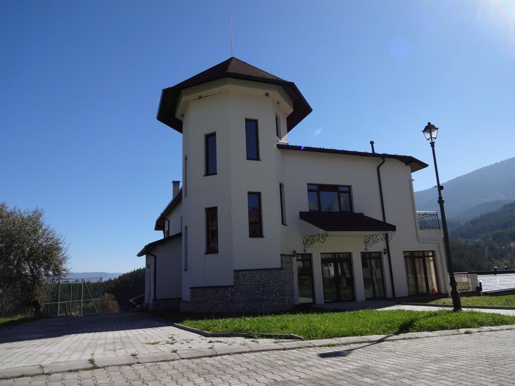Pinerose Resort 班斯科 外观 照片