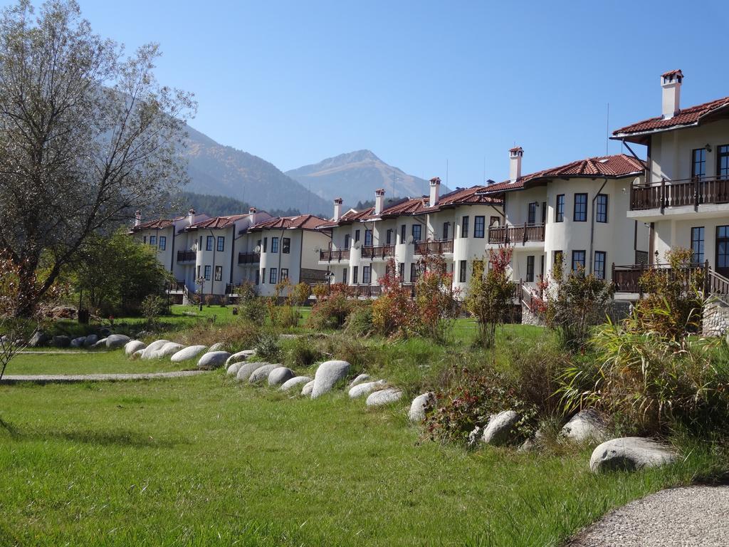 Pinerose Resort 班斯科 外观 照片