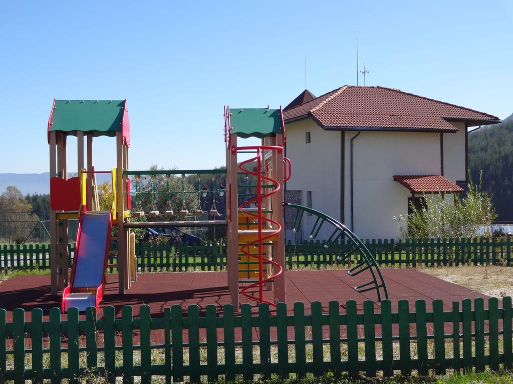 Pinerose Resort 班斯科 外观 照片