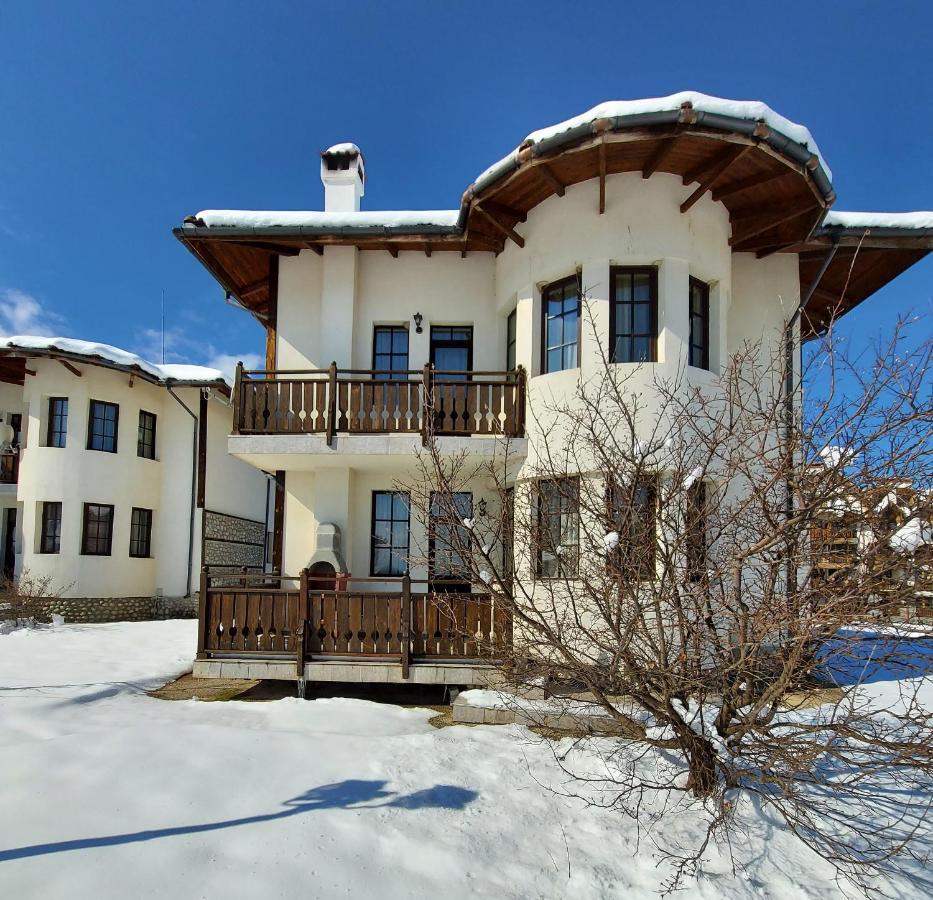 Pinerose Resort 班斯科 外观 照片