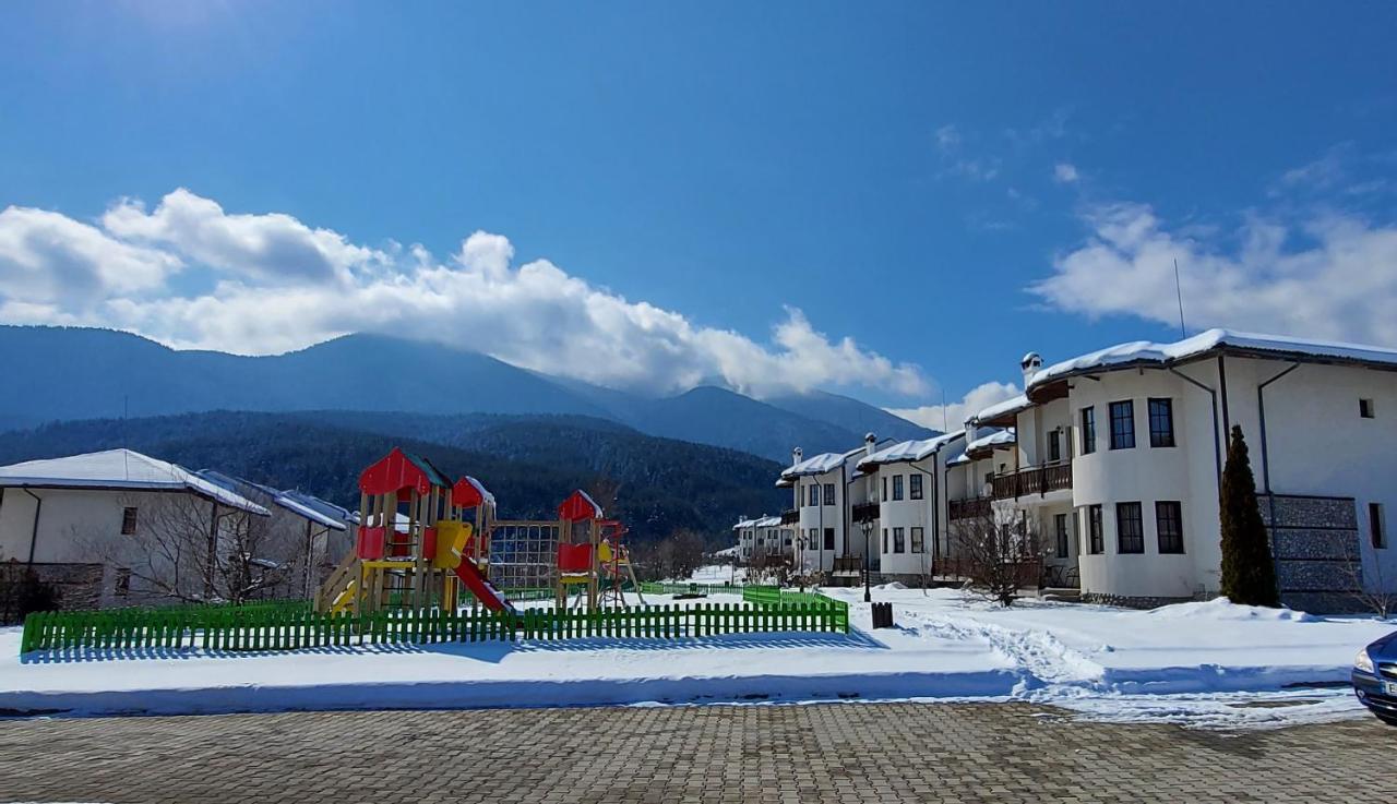 Pinerose Resort 班斯科 外观 照片