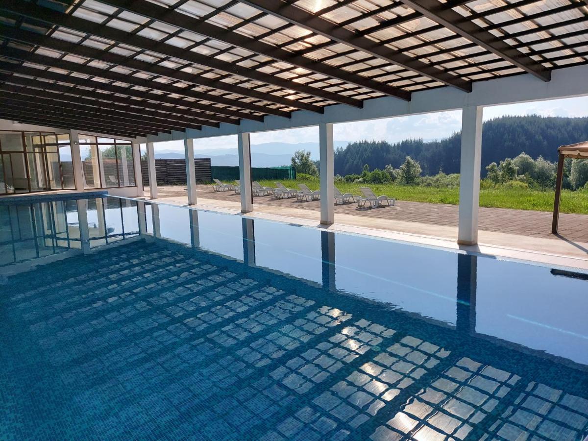 Pinerose Resort 班斯科 外观 照片